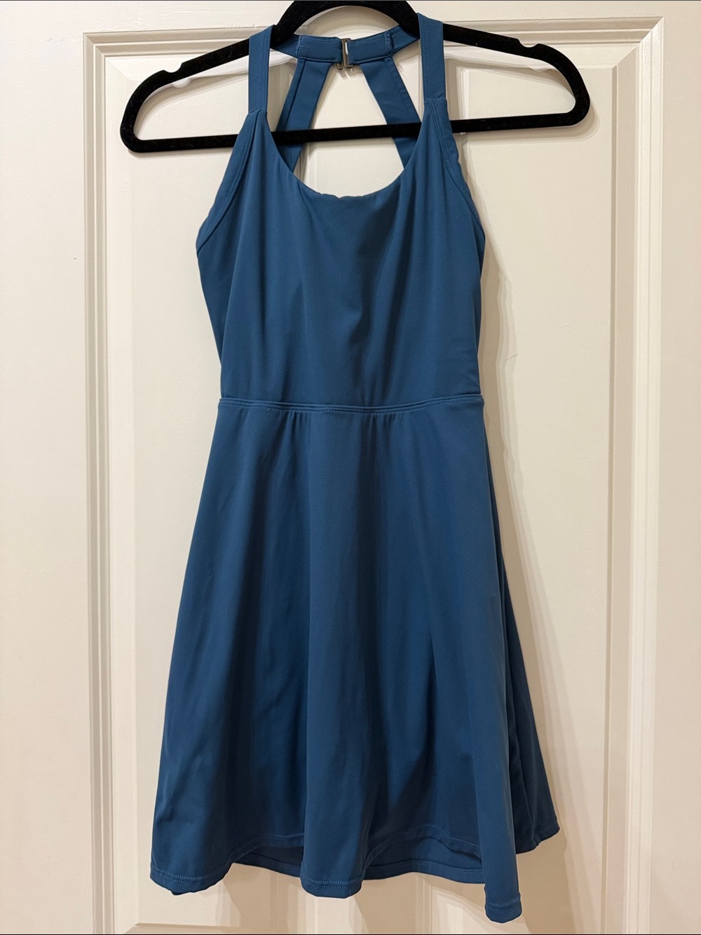 Halara softyzero airy backless twister athletic dress with built in shorts